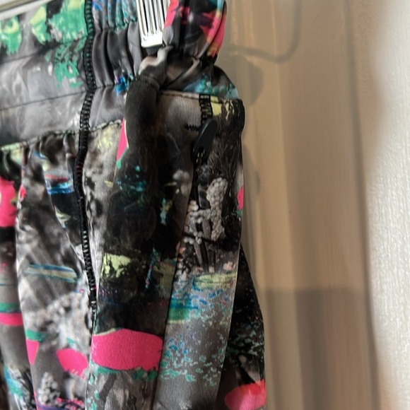 Lululemon | 2023 Hotty Hot High-Rise Lined Short Paint Drift Multi Graphite Sz 4 - Picture 9 of 13